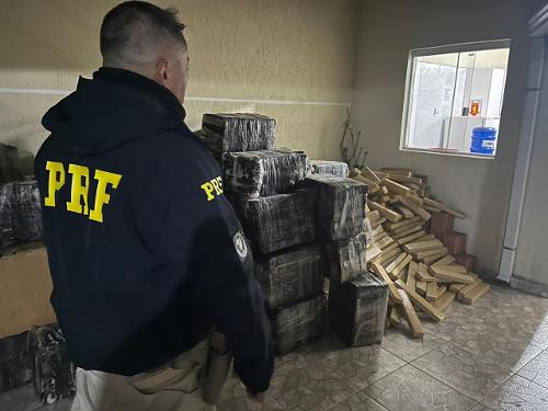 Droga foi localizada em caminhão