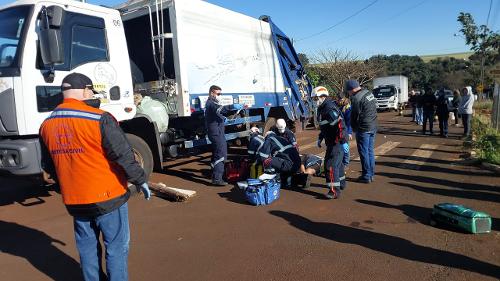 Homem ficou gravemente ferido após acidente
