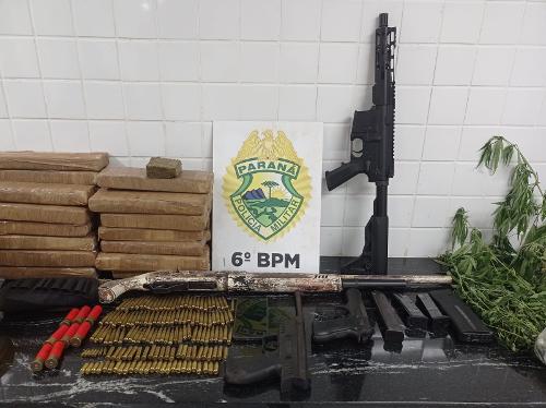 Várias armas foram apreendidas na ação