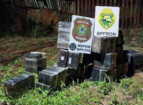 Grande quantidade de maconha foi apreendida no local