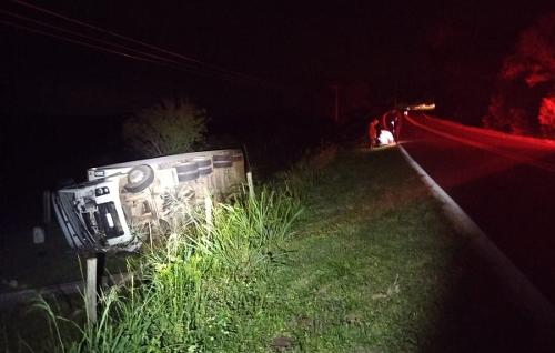 Caminhão ficou às margens da rodovia
