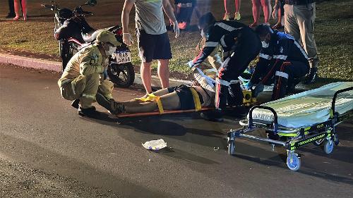 Motociclista sofreu queda após perder controle da direção