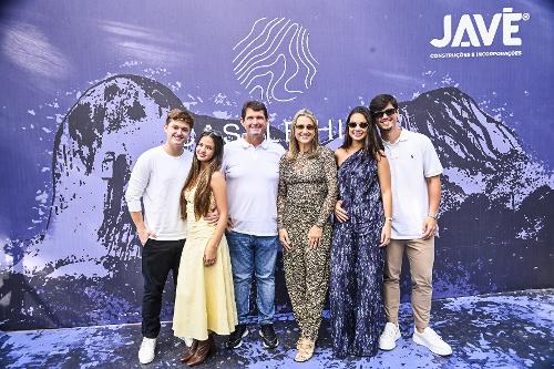 Castle Hill da Javé recebe novos moradores com evento sofisticado em Vargem Alta
