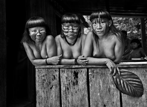Exposição com fotos de Sebastião Salgado foi a escolhida para a abertura do Cais das Artes