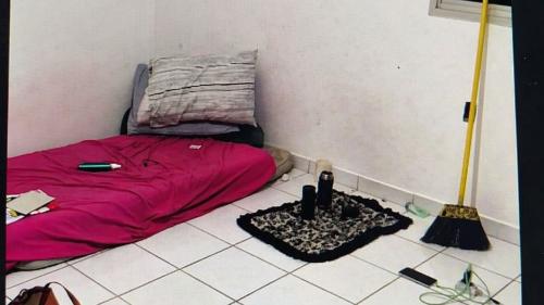 Quarto onde mulher foi mantida refém em Vila Velha