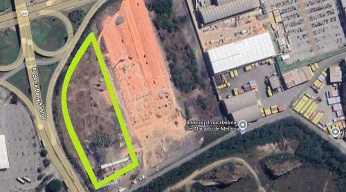 Terreno na Av. Lindenberg onde está sendo construída a loja da Havan em Vila Velha