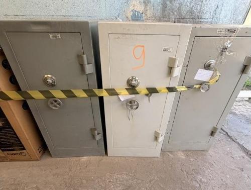 Lote de cofres que será leiloado no dia 2 de junho
