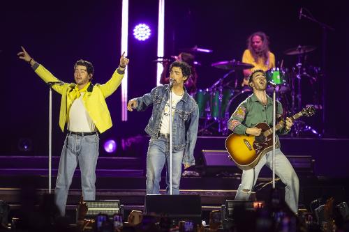 Jonas Brothers celebram 20 anos de carreira em São Paulo.