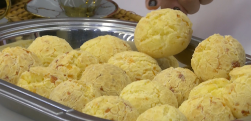 HOJE TEM PÃO DE QUEIJO NA COZINHA DO VITRINE