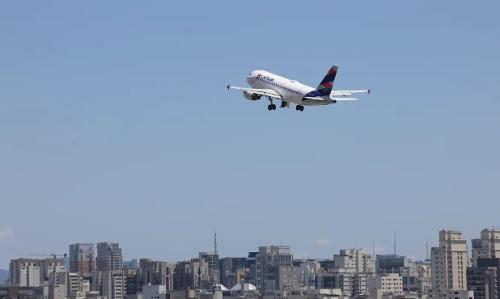 Petrobras reduz preço do querosene de aviação
