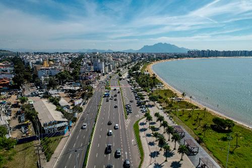 Avenida Dante Michelini e Orla de Camburi