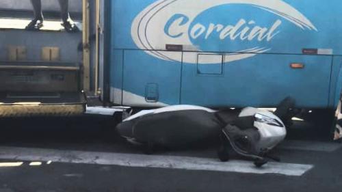 Motociclista fica ferida após colisão com ônibus em Aracruz
