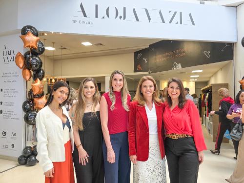 Ana Maria Buaiz, Paula Martins, Leticia Dalvi, Mariana Buaiz e Renata Rasseli