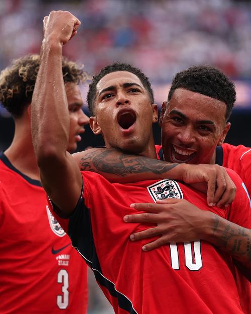 Inglaterra vence e avança na Copa do Mundo
