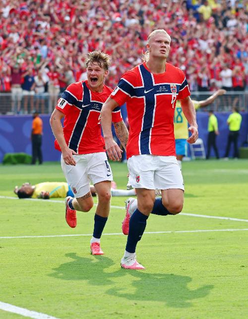 Haaland fez dois gols na vitória da Noruega sobre o Brasil na Copa do Mundo 2026