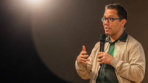 Itamar Vieira Jr. é o autor do sucesso Torto Arado, que já vendeu mais de 1 milhão de cópias