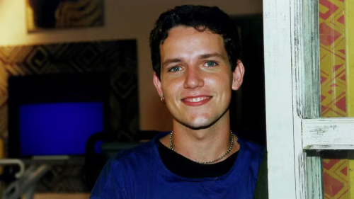 Ator Edward Boggiss morre aos 49 anos