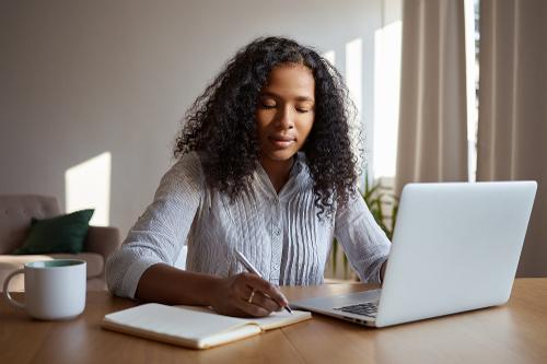 Curso on-line para melhorar o currículo