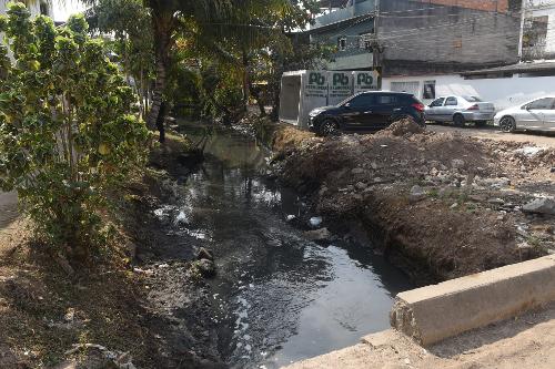 Obras de tamponamento no bairro Aribiri, Vila Velha