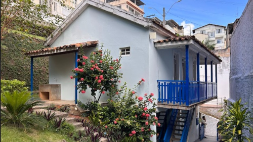 Após quase um mês de interrompimento, a casa do cantor da MPB volta a estar disponivel ao público