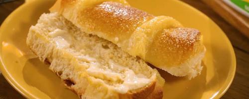 Pão doce caseiro com creme