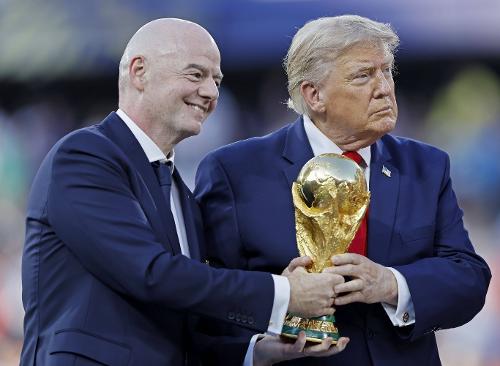 Trump quer Infantino, presidente da Fifa, como secretário-geral da ONU, diz jornal