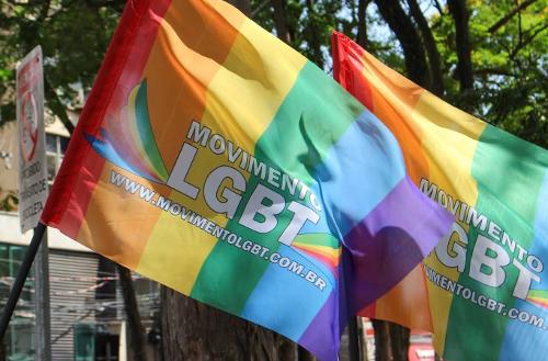 Manifestação LGBT: denúncia de violência e luta por direitos no ES