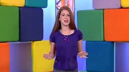 Marina Ruy Barbosa, aos 14 anos, comandando o programa TV Globinho