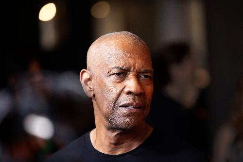 'Estou fazendo o melhor que posso. E não é só álcool. Esquece isso', diz Denzel Washington