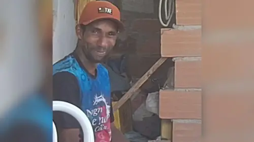 Silas Santos Fontoura, de 40 anos, é procurado pelo feminicídio de Benedita de Jesus Rodrigues, de 59