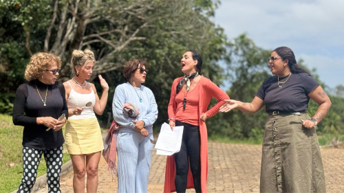 Personagens da nova série de comédia "Farofa & Caviar"