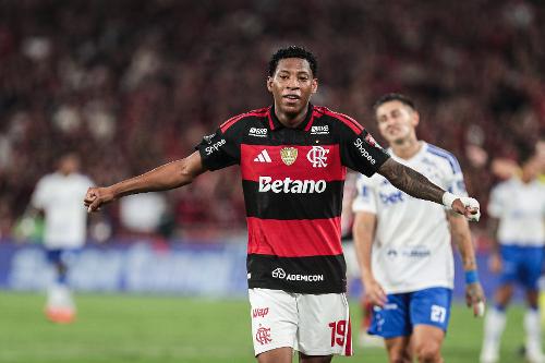 Flamengo fecha venda do atacante equatoriano Gonzalo Plata por R$ 72 milhões, diz TV