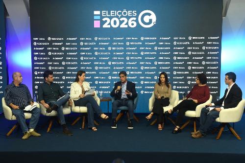 Ricardo Ferrraço, governador do ES, durante sabatina de A Gazeta e CBN Vitória. (Da ESq.p/dir.) Os jornalistas Leonel Ximenes, Abdo Filho, Fernanda Queiroz, Ricardo Ferraço, Leticia Gonçalves, Vilmara Fernandes, e Vitor Vogas.