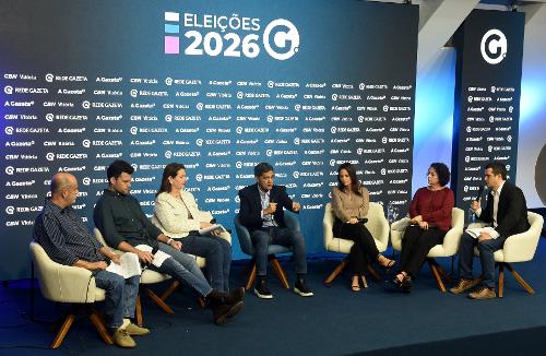Ricardo Ferrraço, governador do ES, durante sabatina de A Gazeta e CBN Vitória. (Da ESq.p/dir.) Os jornalistas Leonel Ximenes, Abdo Filho, Fernanda Queiroz, Ricardo Ferraço, Leticia Gonçalves, Vilmara Fernandes, e Vitor Vogas.