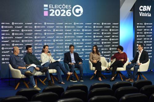 Ricardo Ferrraço, governador do ES, durante sabatina de A Gazeta e CBN Vitória. (Da ESq.p/dir.) Os jornalistas Leonel Ximenes, Abdo Filho, Fernanda Queiroz, Ricardo Ferraço, Leticia Gonçalves, Vilmara Fernandes, e Vitor Vogas.