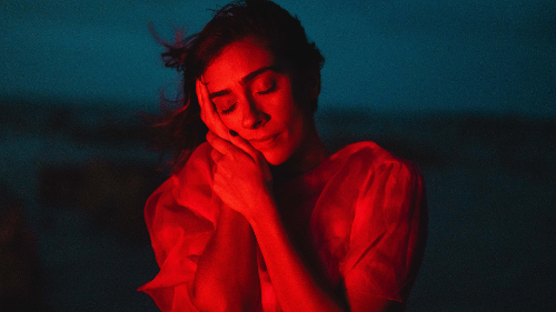 Cantora Juliana Linhares