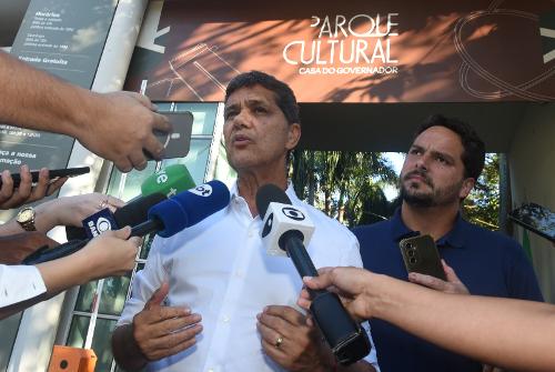 O candidato ao Governo do ES, Ricardo Ferraco e seu vice, Camillo Neves, durante coletiva pós término do primeiro turno das eleições