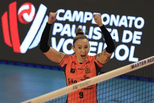 Tifanny, jogadora de vôlei
