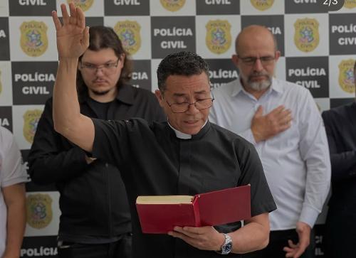 Padre José Carlos abençoa as novas instalações da 7ª Delegacia Regional de Polícia Judiciária