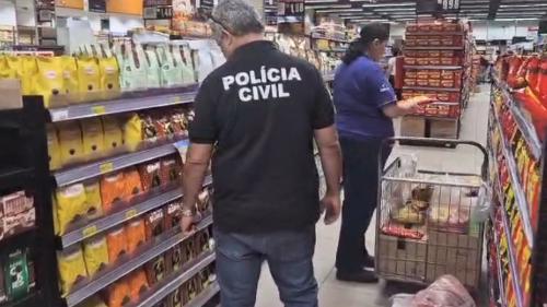 Ação da Delegacia Especializada de Defesa do Consumidor resultou na retirada de 8,5 toneladas de produtos do mercado na Grande Vitória.